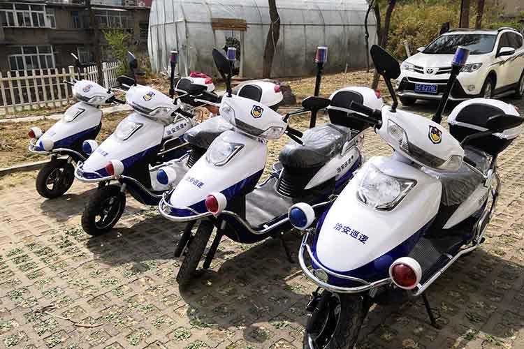 兩輪電動(dòng)巡邏車不僅是警方機(jī)動(dòng)巡邏的理想車輛，同時(shí)也是城管等執(zhí)法部門的好幫手