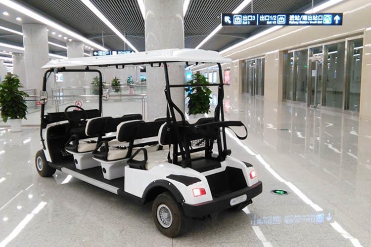 6座電動(dòng)高爾夫車性能卓越、外觀設(shè)計(jì)新穎、乘坐舒服安全，是您便捷的短途交通工具