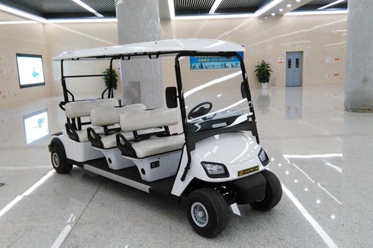 該規(guī)則適用于地面較濕軟的球場(chǎng)，目的是避免由于球車輪胎的傾軋使球道草皮受到破壞