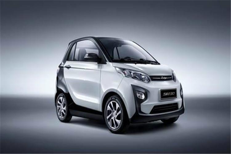 新能源電動車是靜動態(tài)相結(jié)合的造型藝術(shù)品，它的靜與動態(tài)直接受光線的影響