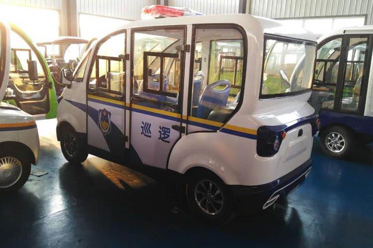 動(dòng)巡邏車(chē)上都裝有喇叭，用來(lái)警告行人和其他車(chē)輛，以引起注意，保障行車(chē)安全