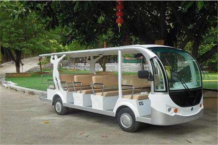 烤漆效果好的電動觀光車，表面是通透亮光，顏色深邃自然，不會出現(xiàn)色彩不均