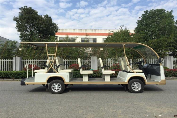 山東電動(dòng)觀光車的車身覆蓋件表面應(yīng)平整，過渡圓滑，無磕、碰、擦、劃傷痕等缺陷存在