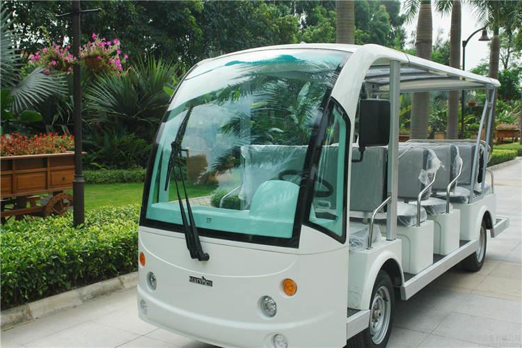 要保持山東電動觀光車身上各個部位排水孔的通暢，檢查看車上的覆蓋特的溫度