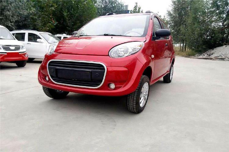 山東新能源電動(dòng)車使用的大多都是三元鋰電池。在低溫環(huán)境下，它會(huì)出行衰減現(xiàn)象