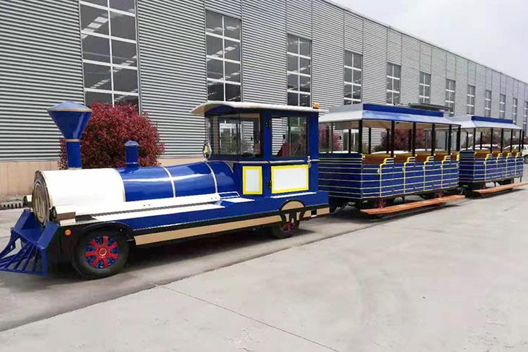 電動游覽觀光火車其外形按仿古造型設計，非常美觀，具有比較高的觀賞價值